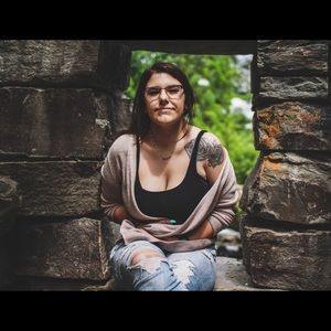 Meet your Posher, Gab